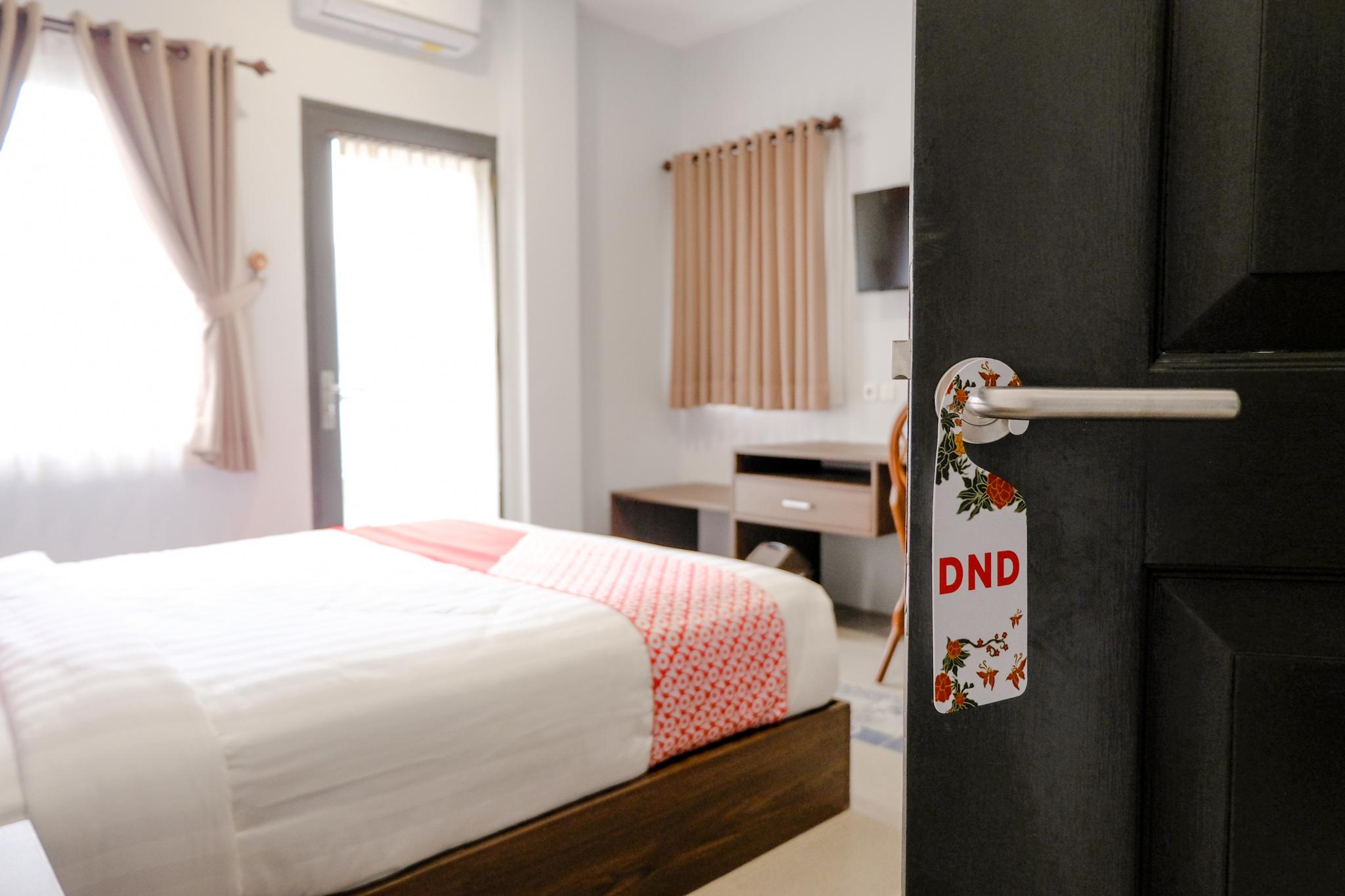 Panorama Inn Residence Batu Mitra Reddoorz Екстериор снимка