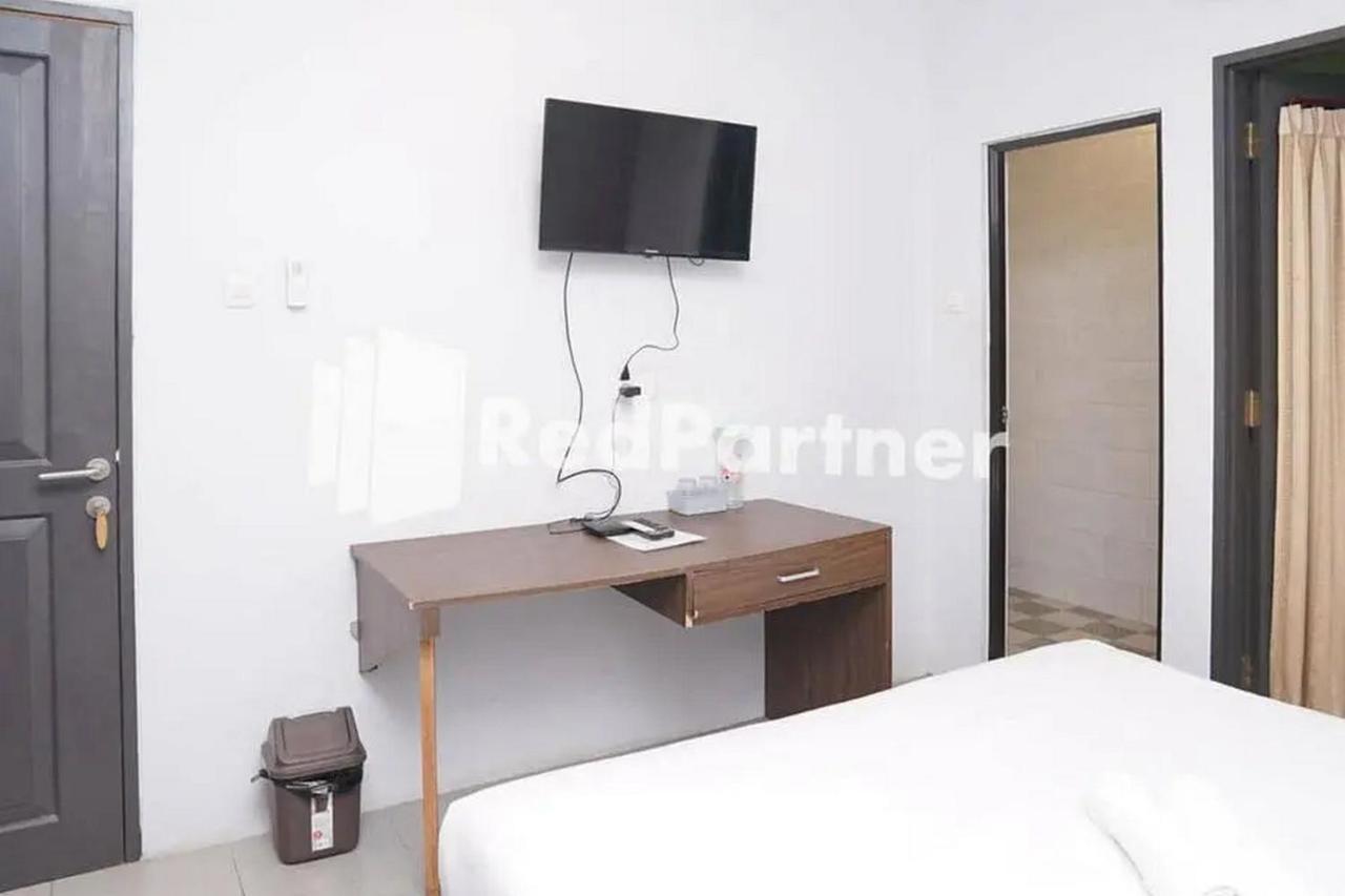 Panorama Inn Residence Batu Mitra Reddoorz Екстериор снимка