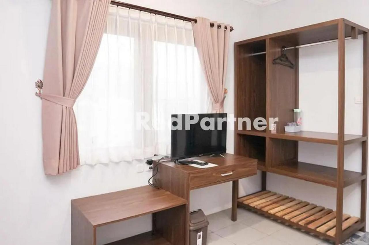 Panorama Inn Residence Batu Mitra Reddoorz Екстериор снимка