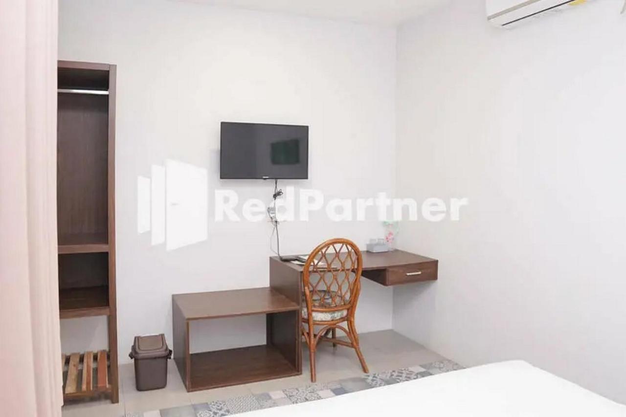 Panorama Inn Residence Batu Mitra Reddoorz Екстериор снимка