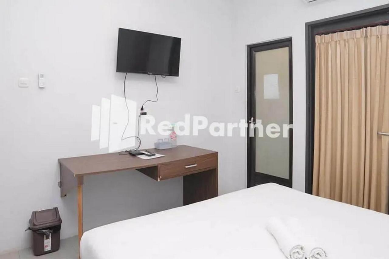 Panorama Inn Residence Batu Mitra Reddoorz Екстериор снимка